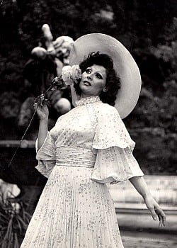 Angela Luce
